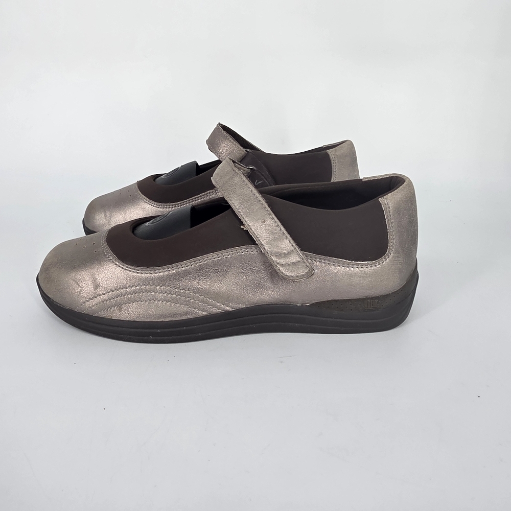 DREW Rose Therapeutic Mary Jane Flat Metallic Pewter Wide 7.5 W Orthopedic Shoes